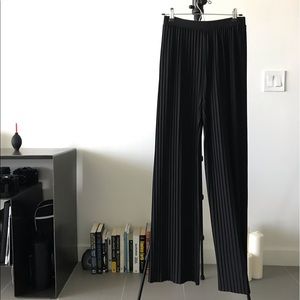 H&M Wide Leg Pleated High Waisted Black Pants